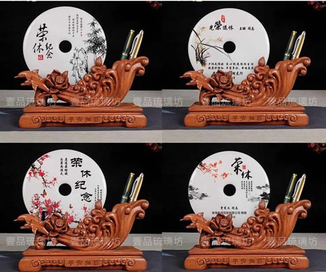 单位同事退休送什么礼物？精选礼品传递深情厚谊