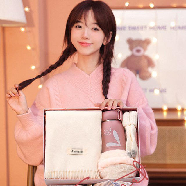 七周年庆送女朋友纪念品送什么 七周年庆送女友浪漫之选,信尚文创纪念品与礼物推荐